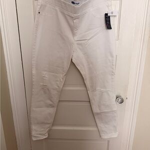 White Distressed Jeans pull on Old Navy Jegging NWT size 18